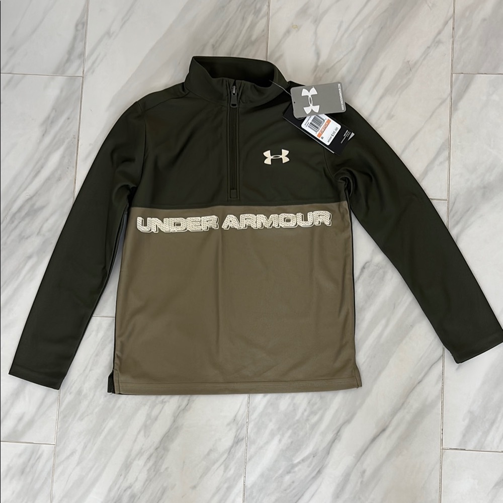 Under Armour Dark Green and Tan Half-Zip Pullover for boys. NWT
